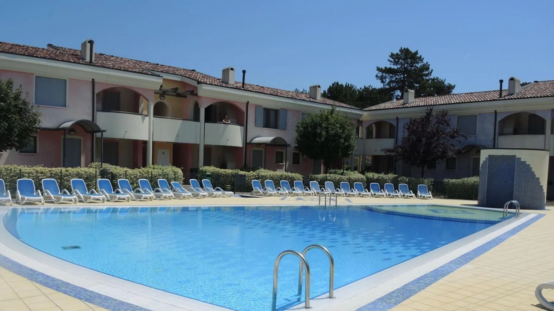 Cozy Flat With Swimming Pool - Beahost Apartment Bibione
